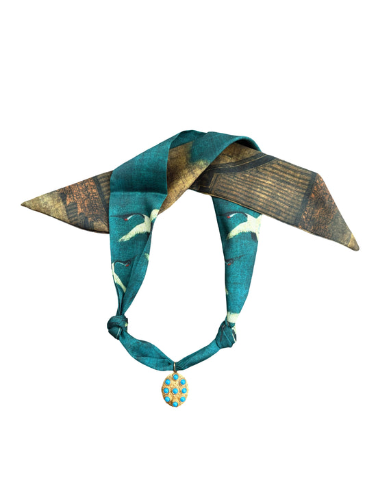 The Scarf Locket: Rosa in Emerald Toile